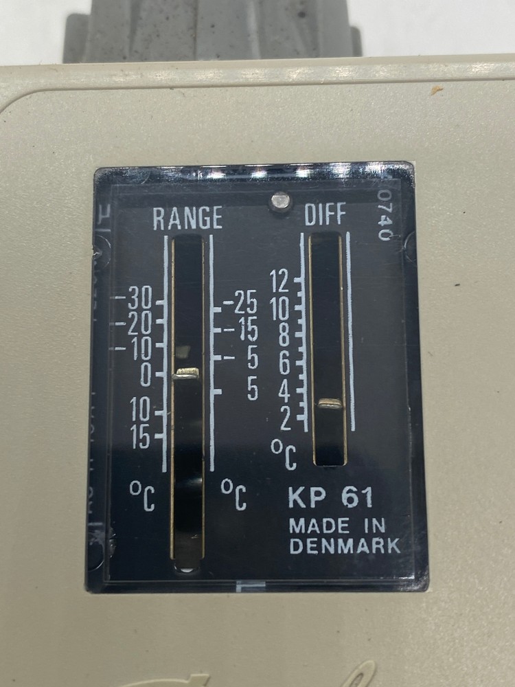 Danfoss 060L1100 KP61 Thermostat (Open Box)
