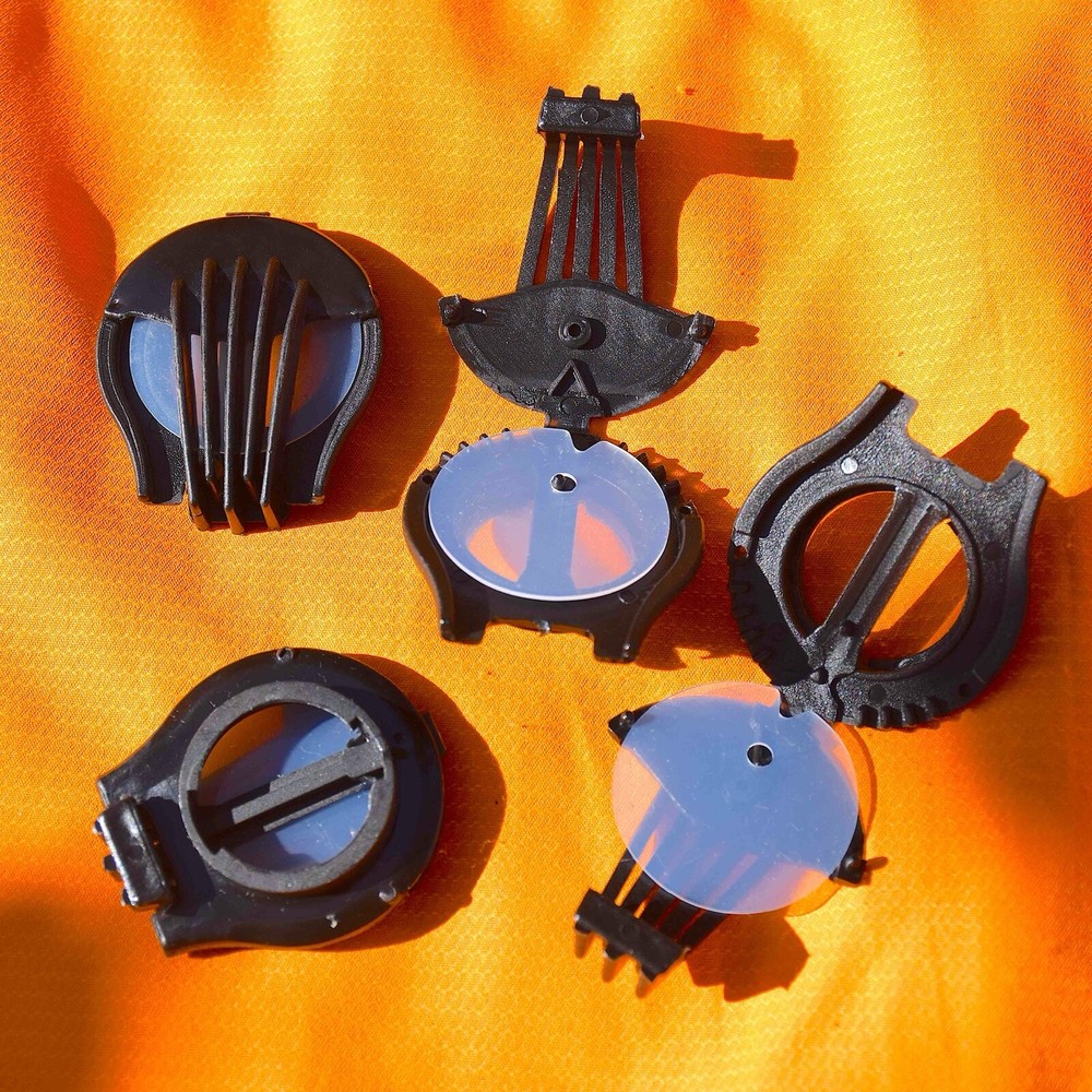 Face mask with Removable 1-Way Exhaust Valve