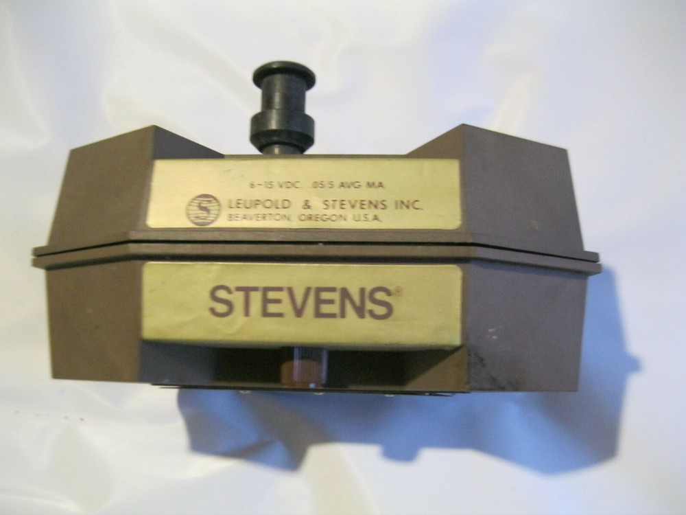 LEUPOLD & STEVENS Multispeed Quartz Timer