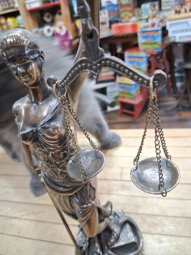 Lady Justice Blindfolded Scale Sculpture Figurine