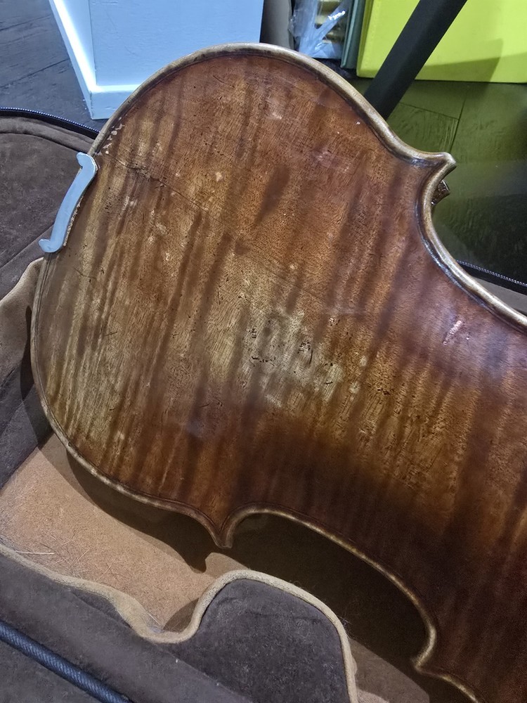 Universal 3/4 Student Violin KUN-Made in Canada