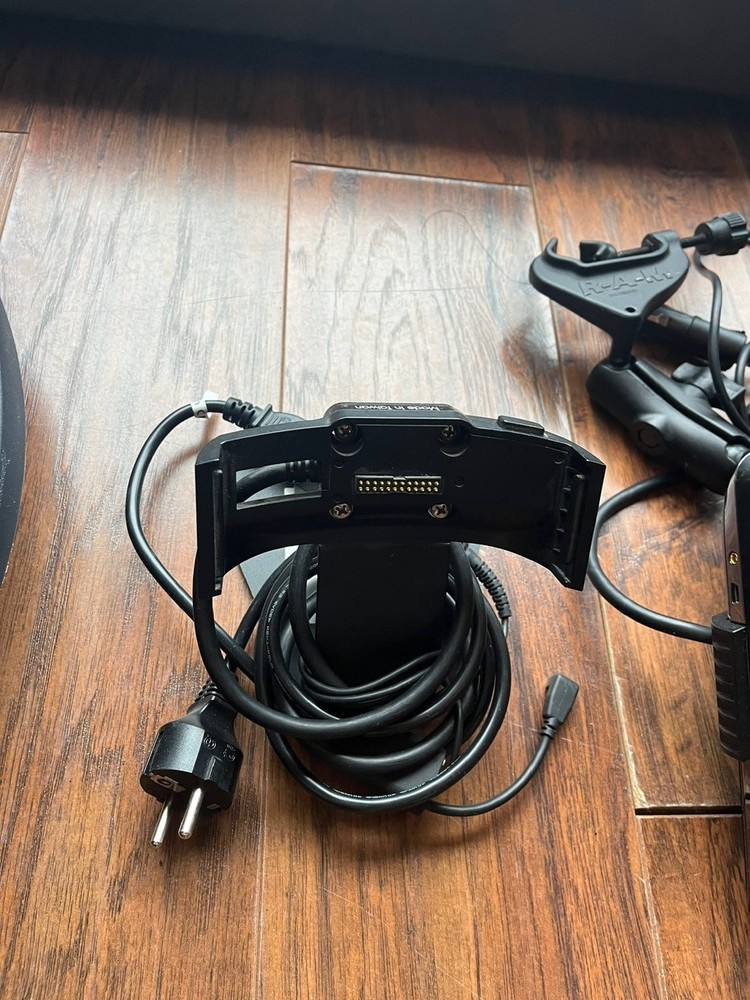 Garmin Aera 795 with yoke mount