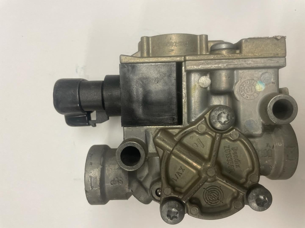 BENDIX ABS VALVE # 801481, MR-32QR NEW