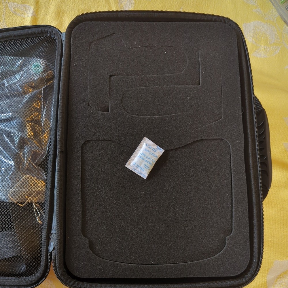 Virtual Reality Glasses Carrying Case