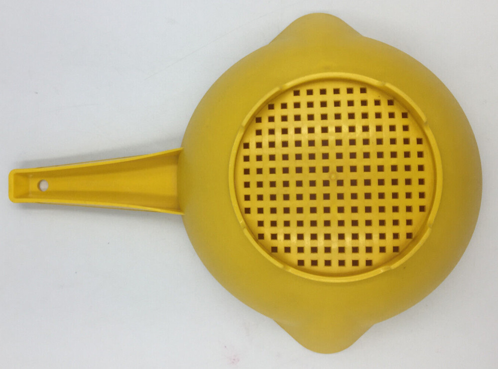 Vintage Tupperware 1 Qt Strainer Colander #1200 Double Spout