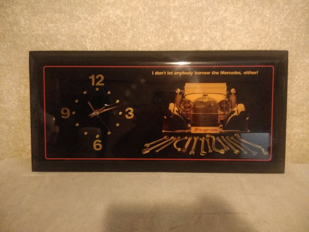Snap-On Black Lacquer Plaque Clock - Mercedes