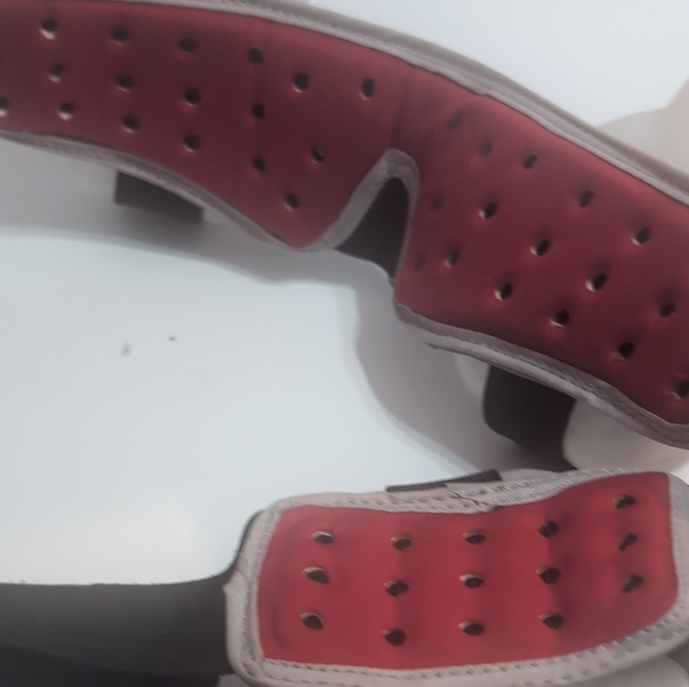 FuelBelt Running Hydration Belt 4 Bottles Red Black Adjustable
