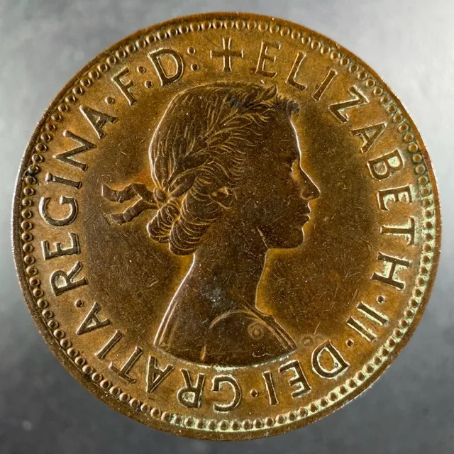 1965 Great Britain Half Penny Sharp Features Golden Hind