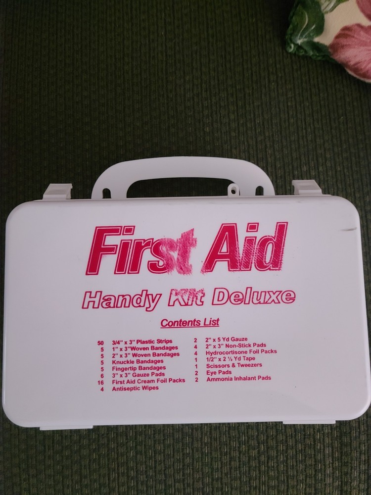 first aid handy kit deluxe