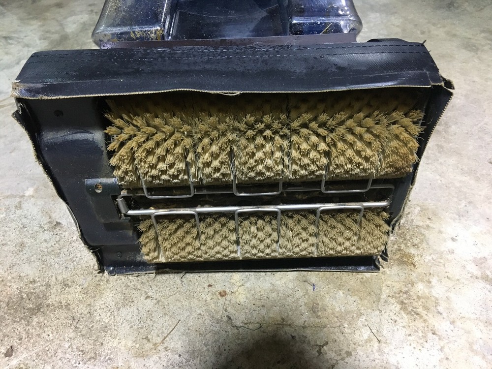 Host Liberator Dry Extraction Carpet Cleaner "NO-SHIPPING"