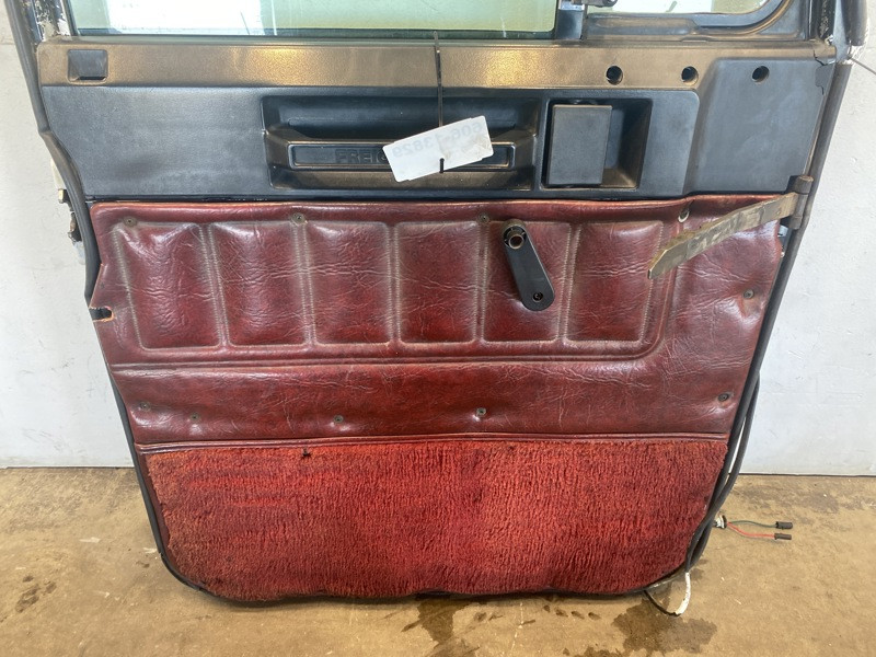 1988 Freightliner FLC Door (606-13829)