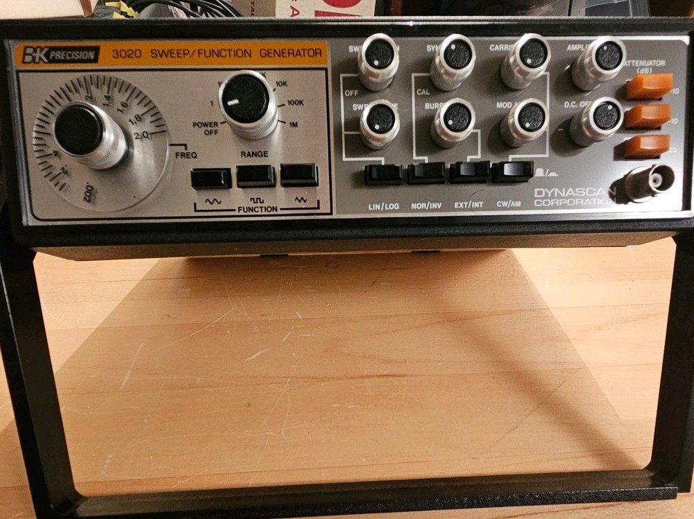 BK Precision 3020 Sweep Function Generator Tested w/ Original Box Manual & Schem