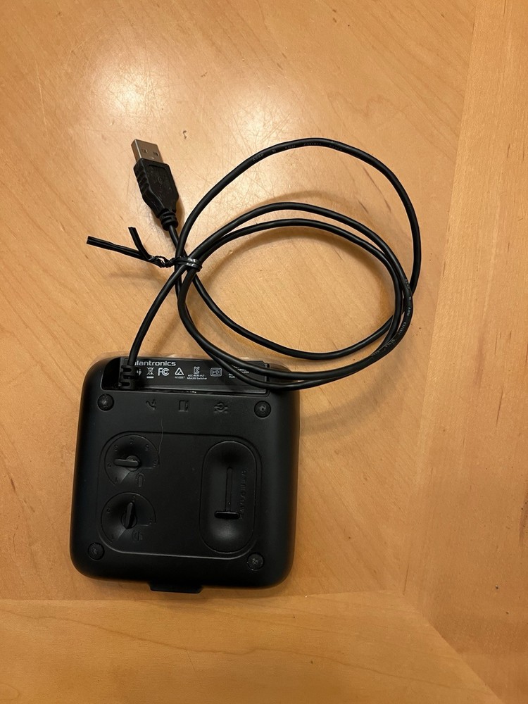 Plantronics MDA200 83757-01 Headset USB Switcher