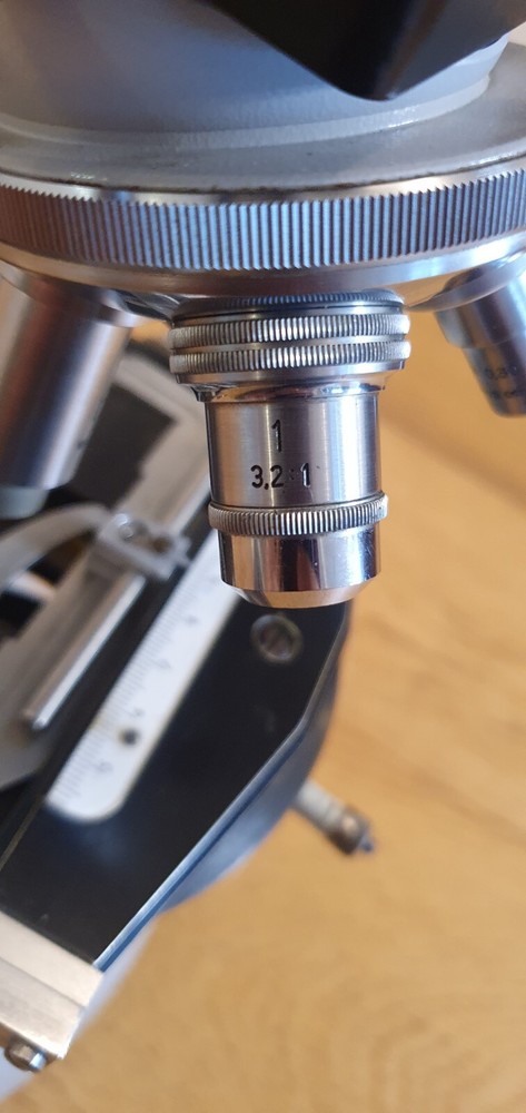 Carl Zeiss microscope 4653581