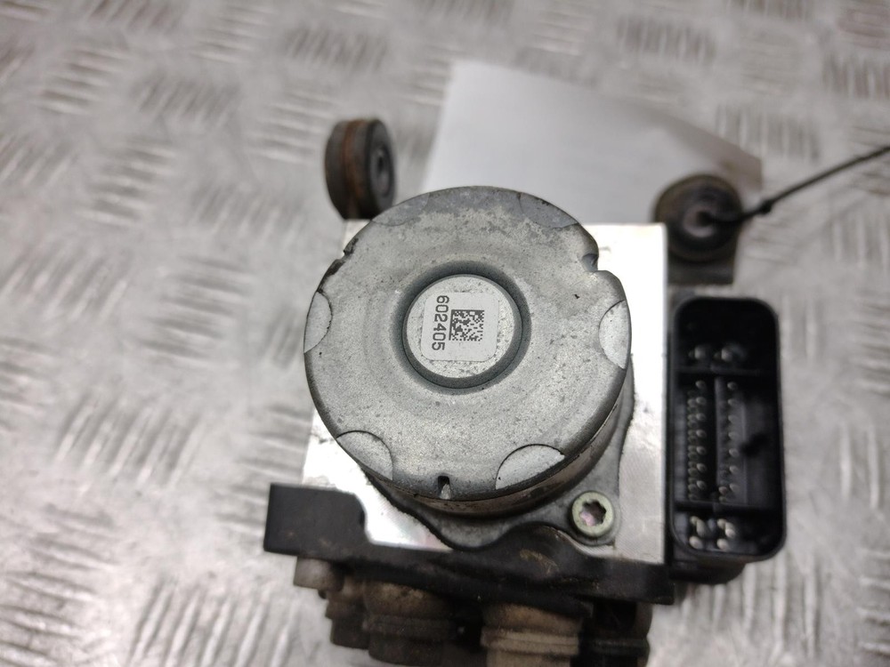 2015 TRIUMPH THRUXTON THRUXTON 1200 R ABS PUMP