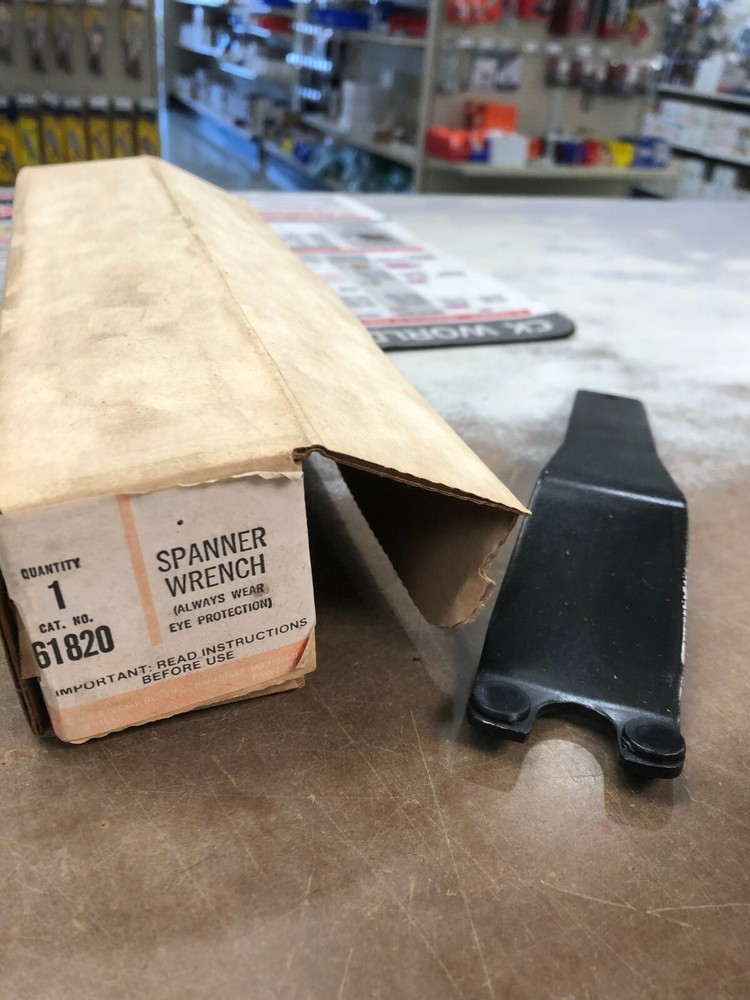 Black & Decker Grinding Wheel Disc Spanner Wrench 61820