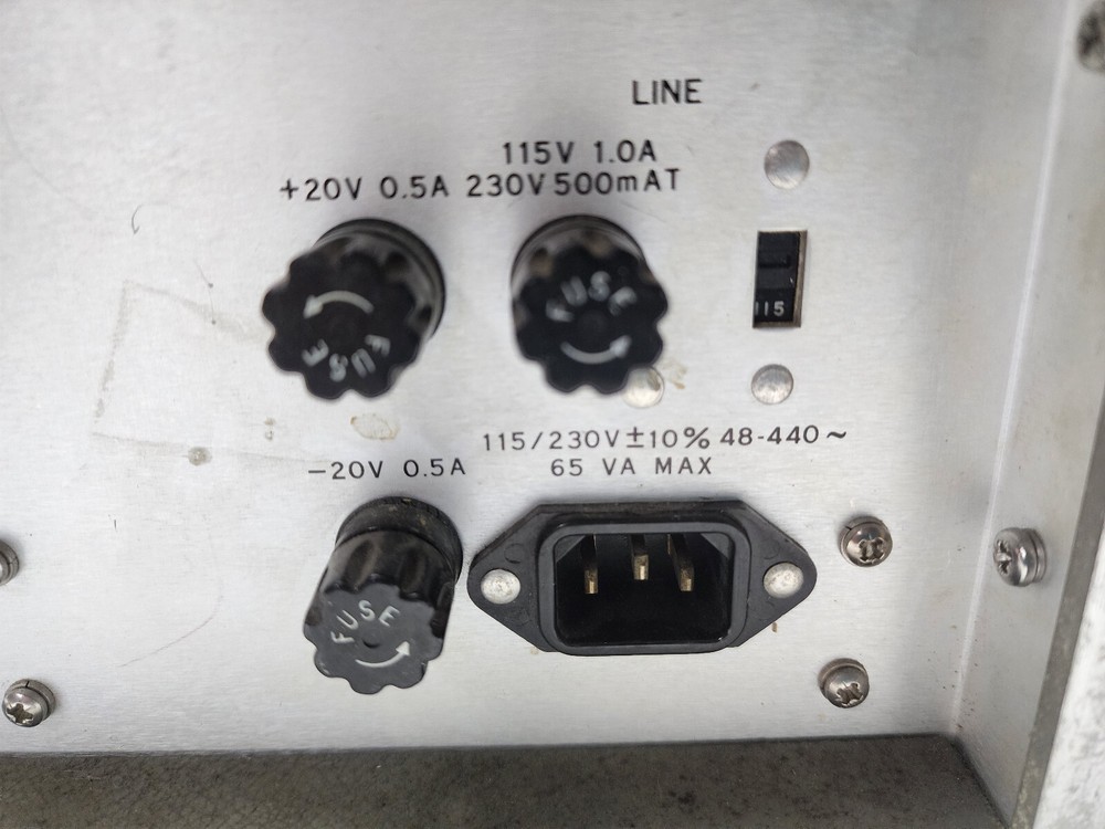 Hewlett Packard 8405A Vector Voltmeter w/ 2 Probes