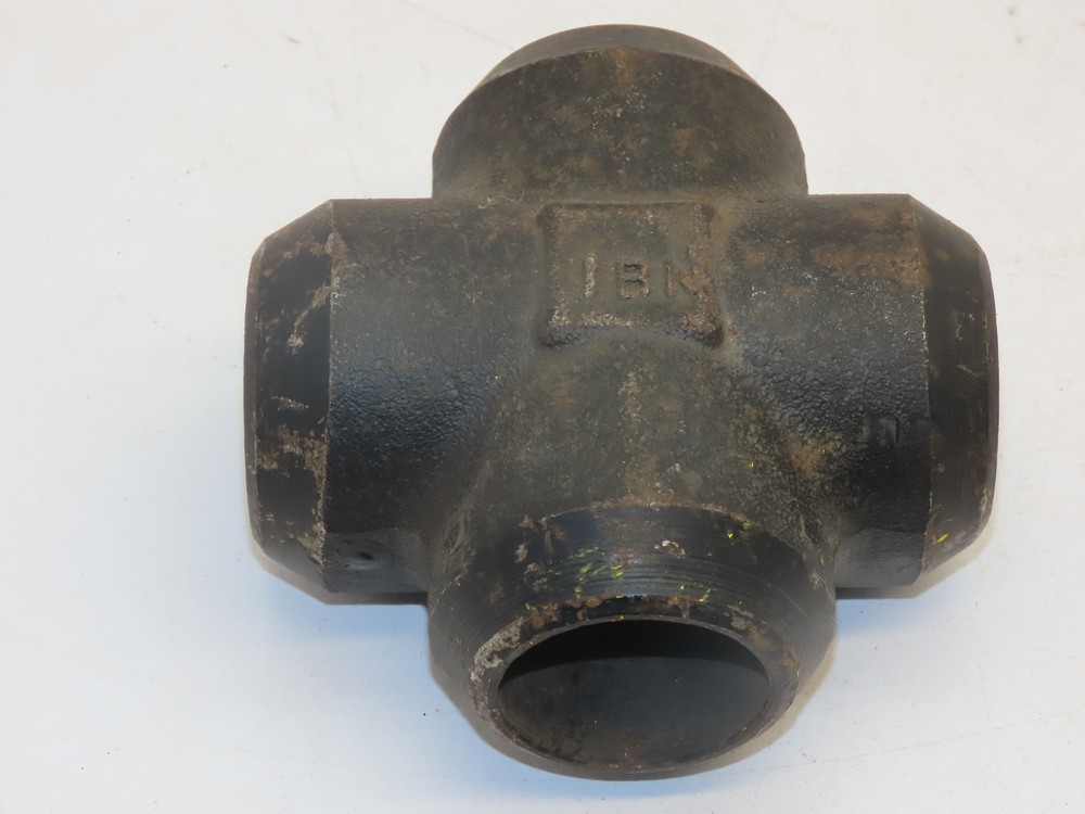 1-1/2 Sch STD A/SA234 WPB Seamless Butt Weld Pipe Cross"