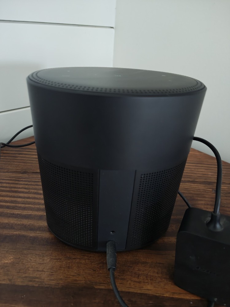 Bose Home Speaker 300 Bluetooth Smart Speaker with Amazon Alexa , Google Ready