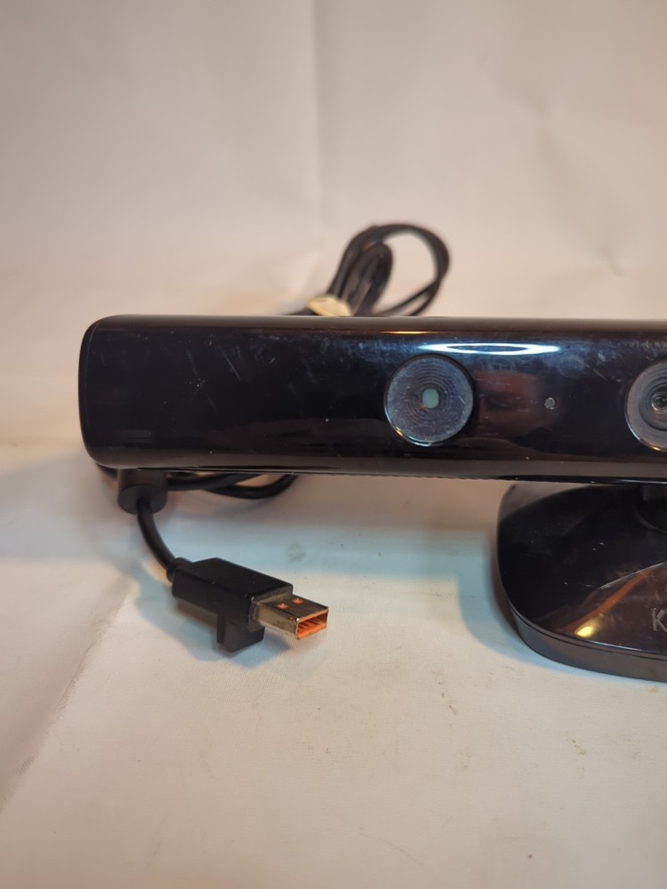 OEM Xbox 360 Kinect Sensor And Cables C4
