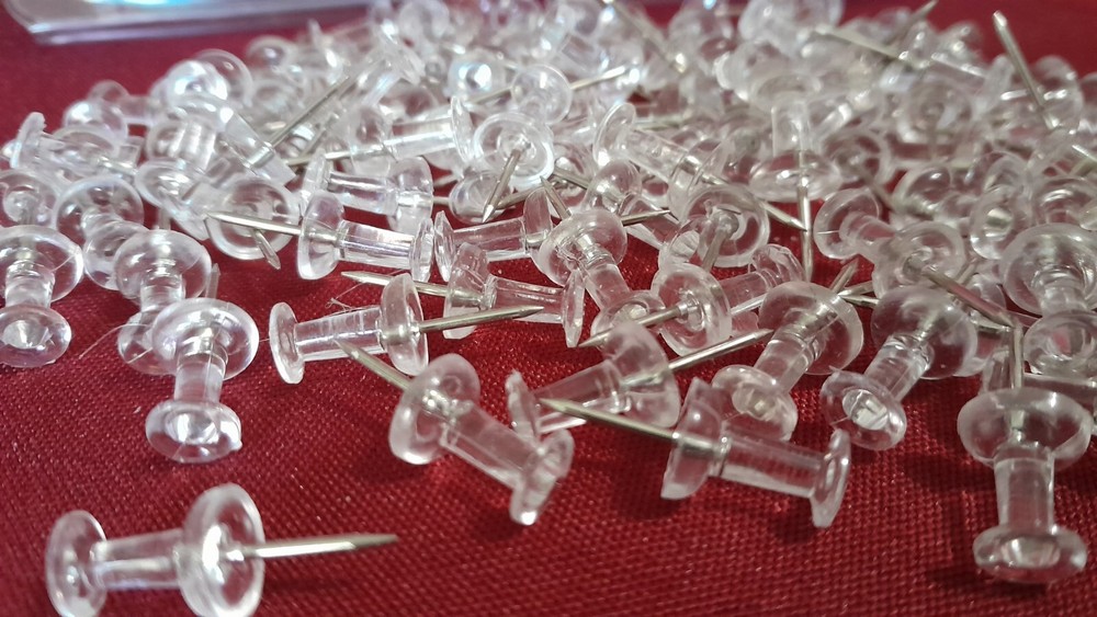 500 Push Pins Thumb Tacks Plastic Head Steel Point Durable rust-resistant