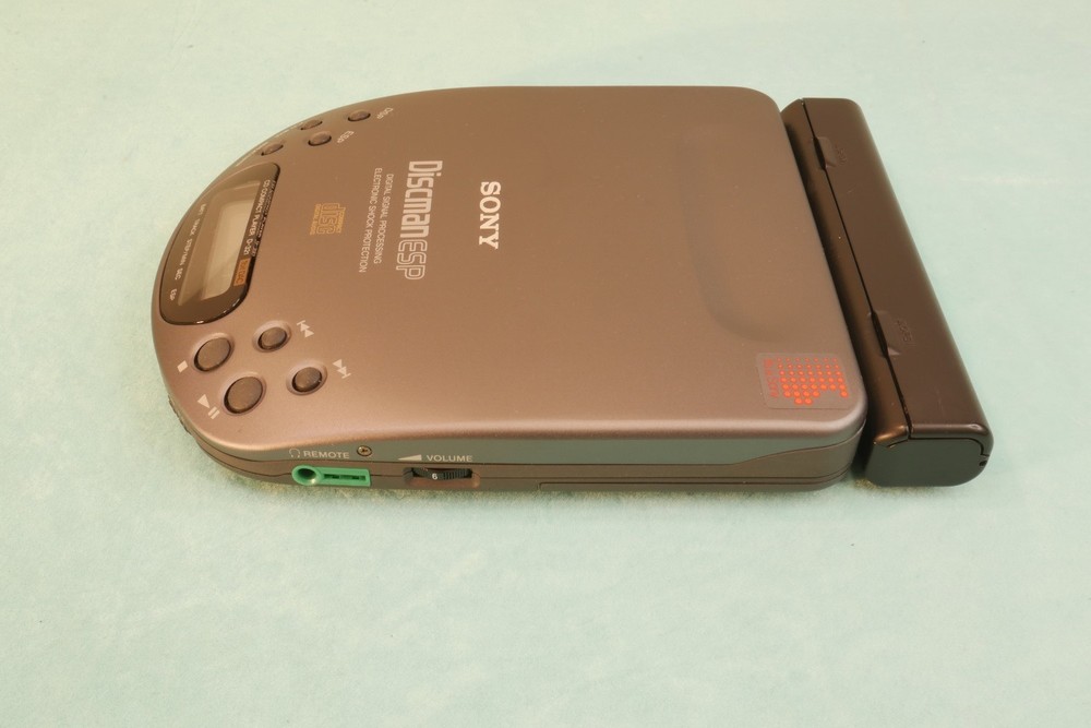 Sony D-321 Discman :: Restored :: Complete Set