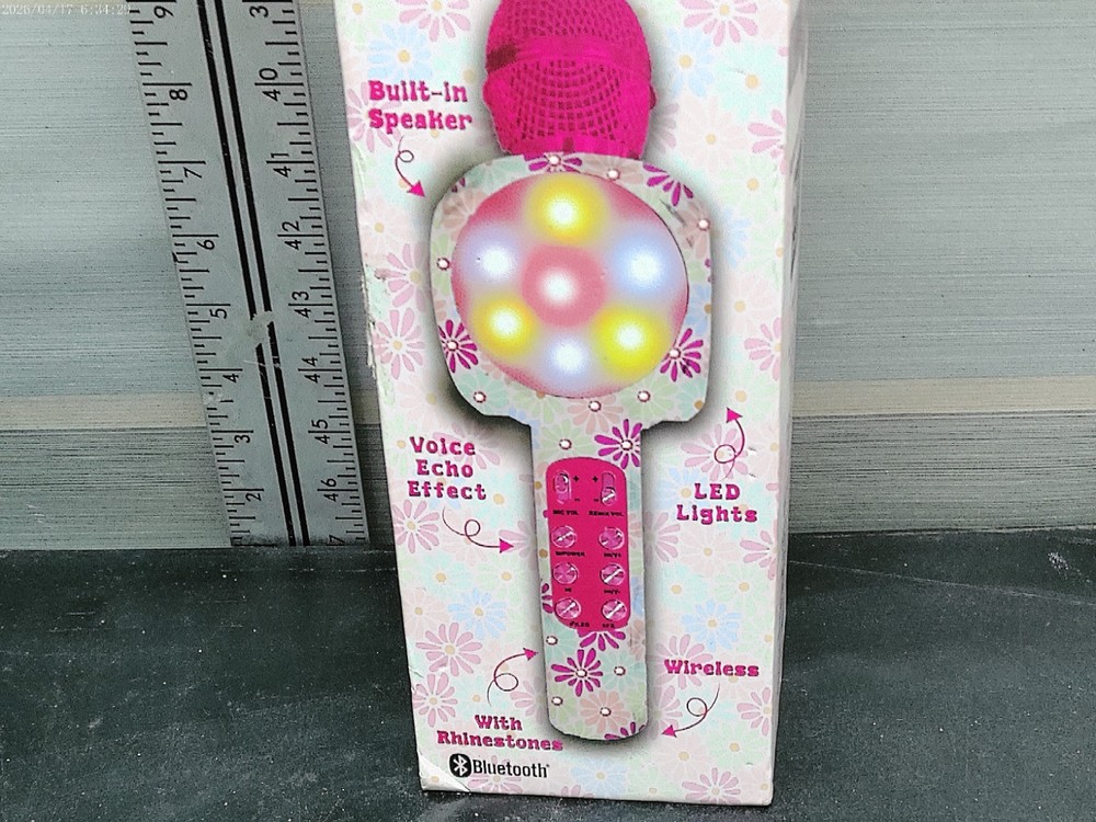 Pink Karaoke Microphone Wireless And Bluetooth With LED Lightning