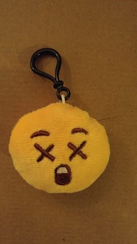 挑选您最喜欢的 Emoji Smiley 钥匙扣/背包夹-