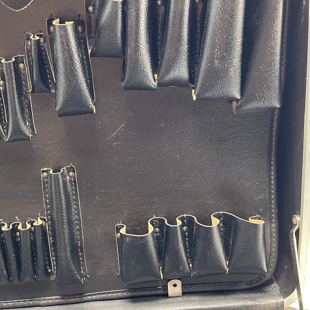 Vintage Technician's Briefcase Tool Display Case 18 X 14 X 7 1/2 w/Inserts GUC