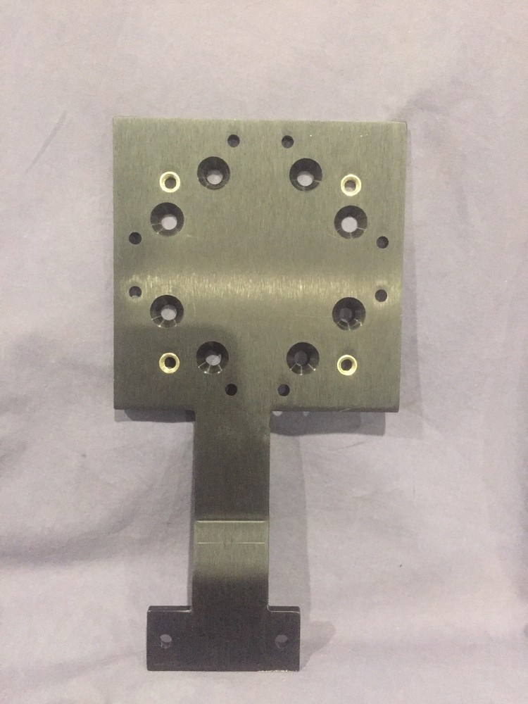 Mounting bracket for Can SmartTrax controller