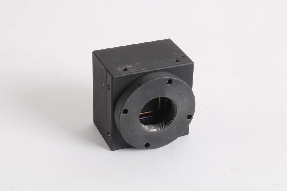 Illunis XMV-4020 High-Resolution Camera