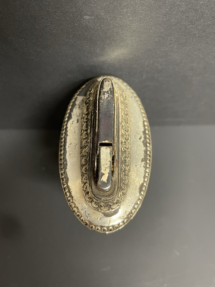 Vintage Ronson Queen Annie Table Lighter