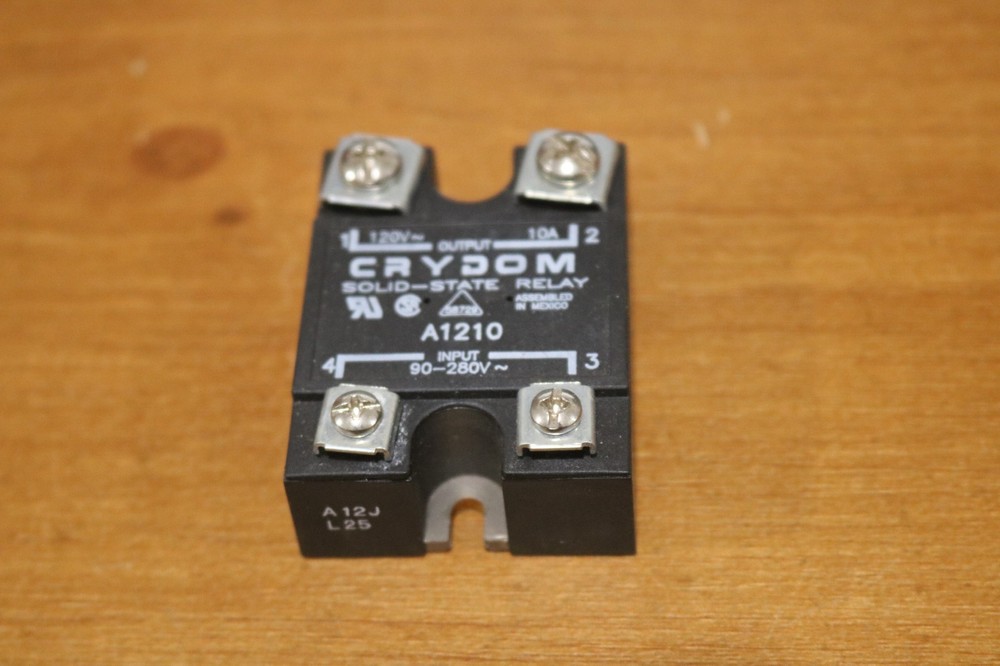 CRYDOM A1210 SOLID STATE RELAY 120V 10A Input 90-280 AC