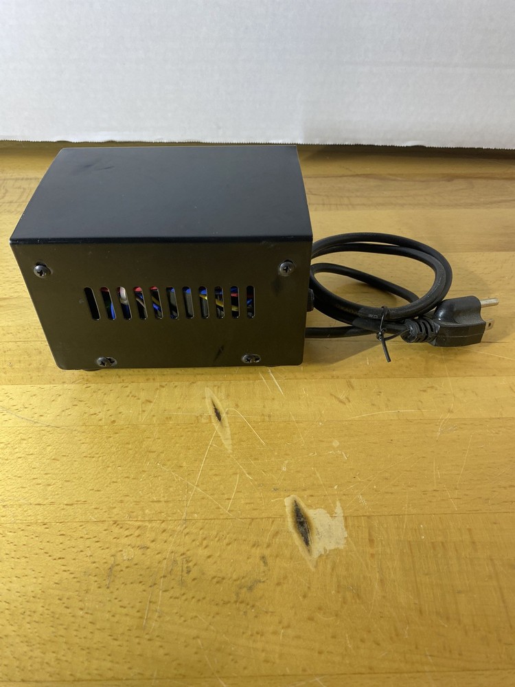 AED International Step Up & Down Transformer VC-200 - 110-220v