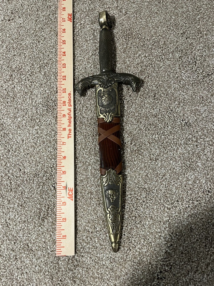 King Arthur Decorative Dagger 15”