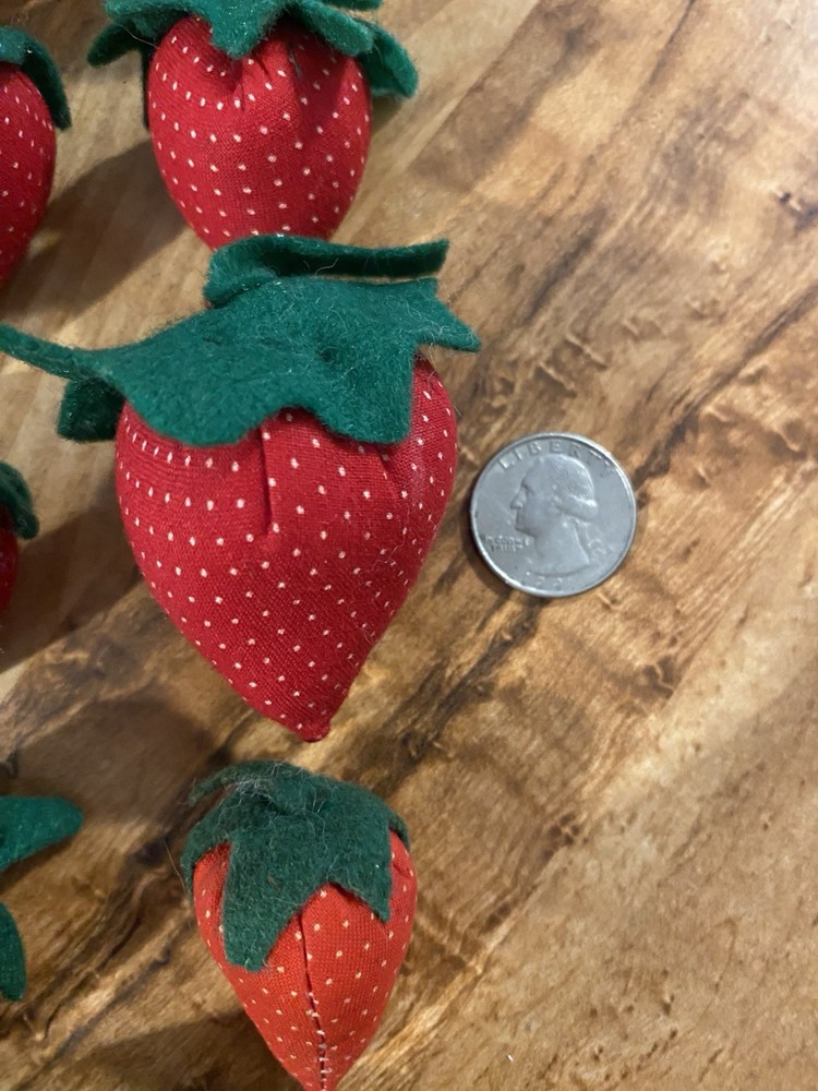 Strawberry Pin Cushions Various Sizes 19pc
