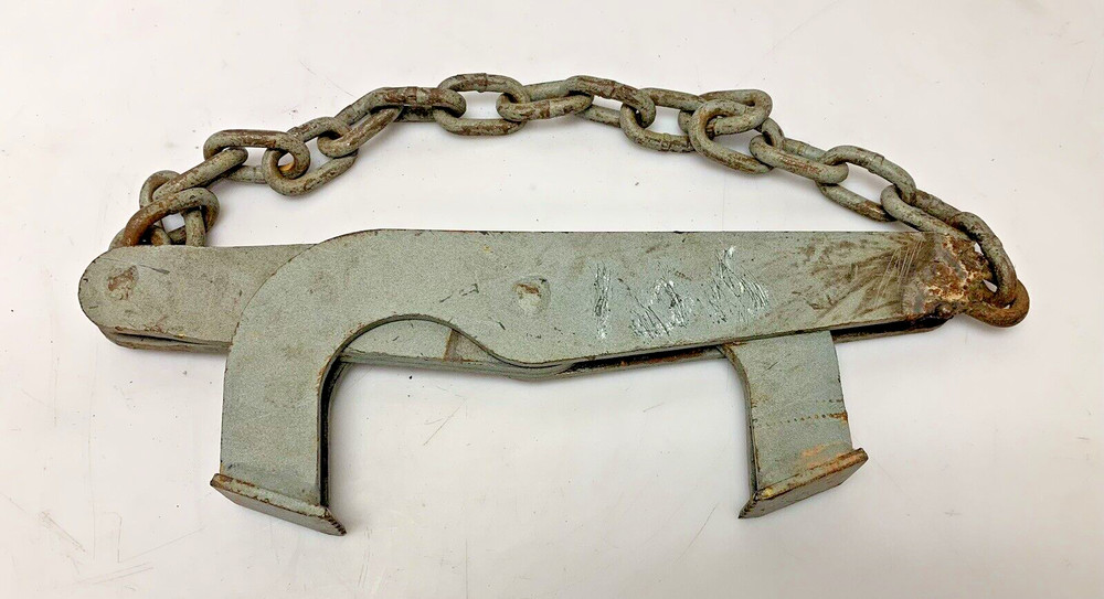 Lot Of 2 Pallet Puller