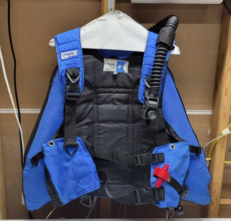 Zeagle BCD Buoyancy Compensator Medium Tested Back-inflate with Ripcord system