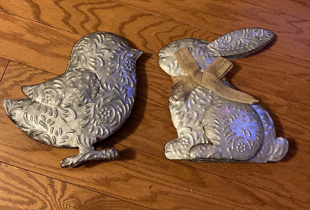 Easter Decor Metal Embossed Chick & Bunny