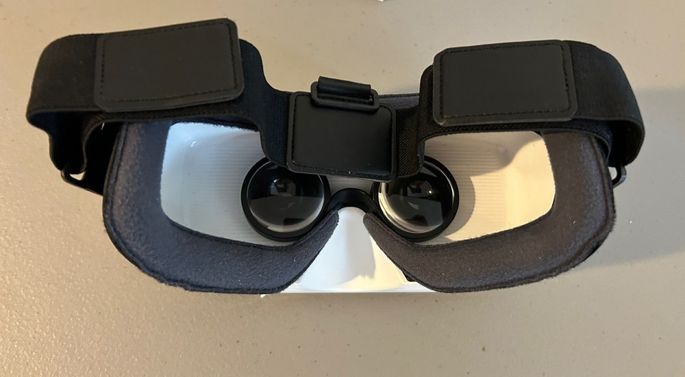 Samsung Gear VR Powered by Oculus Not Tested