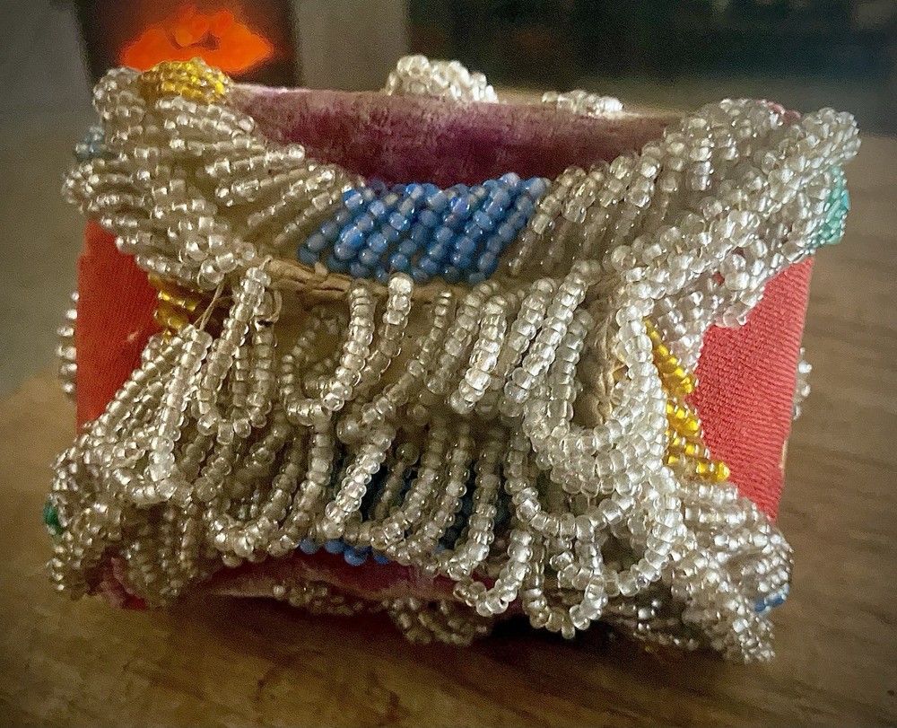 ANTIQUE Native American BEADED POUCH
