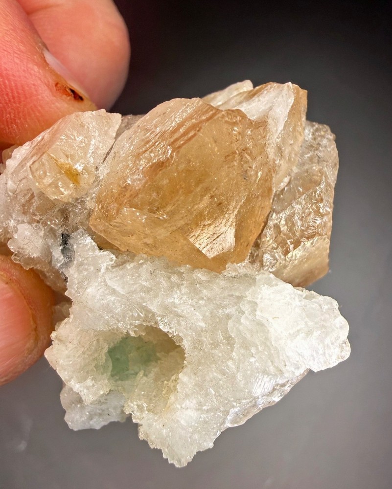 Conversation Crystals - Champagne Topaz