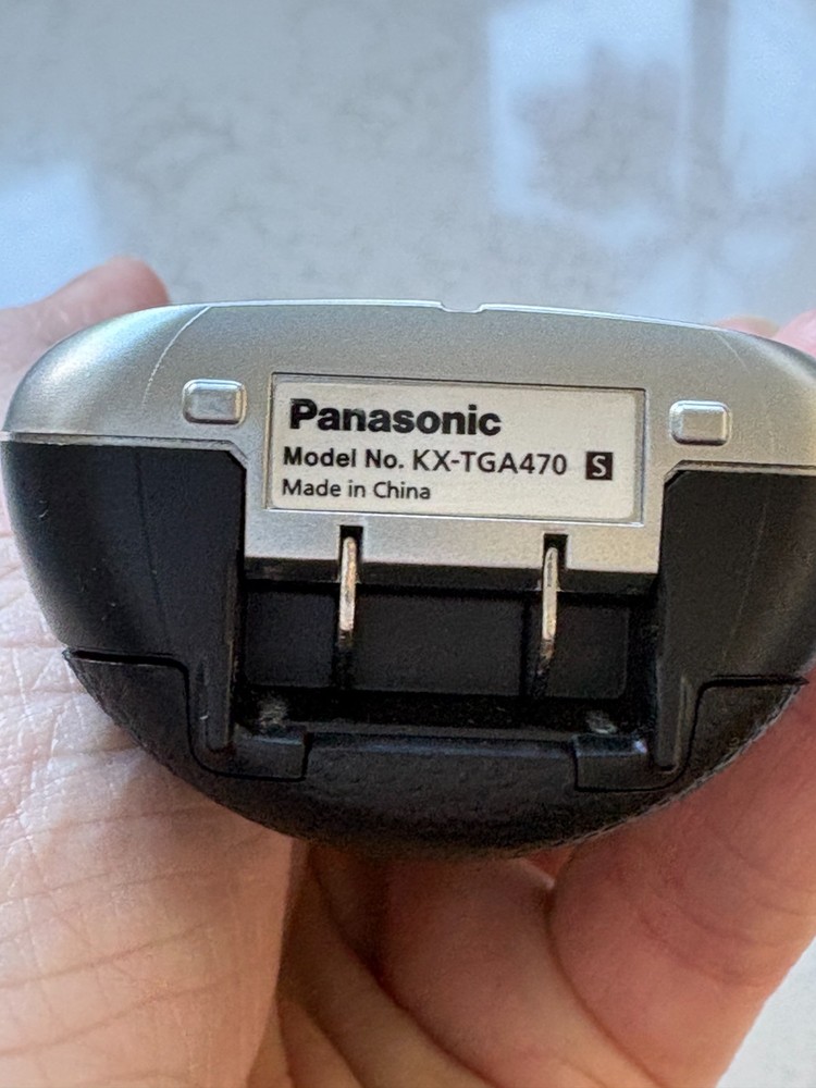 Panasonic Cordless Phone System Answering Machine 5 Handsets Silver