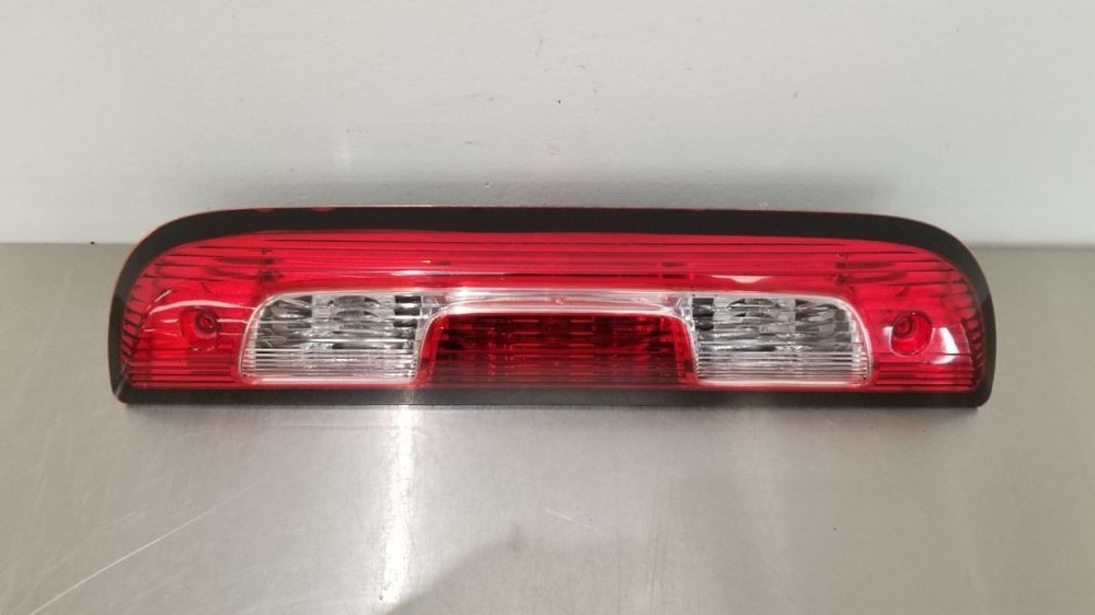 15 GMC SIERRA 1500 HIGH MOUNTED STOP LIGHT