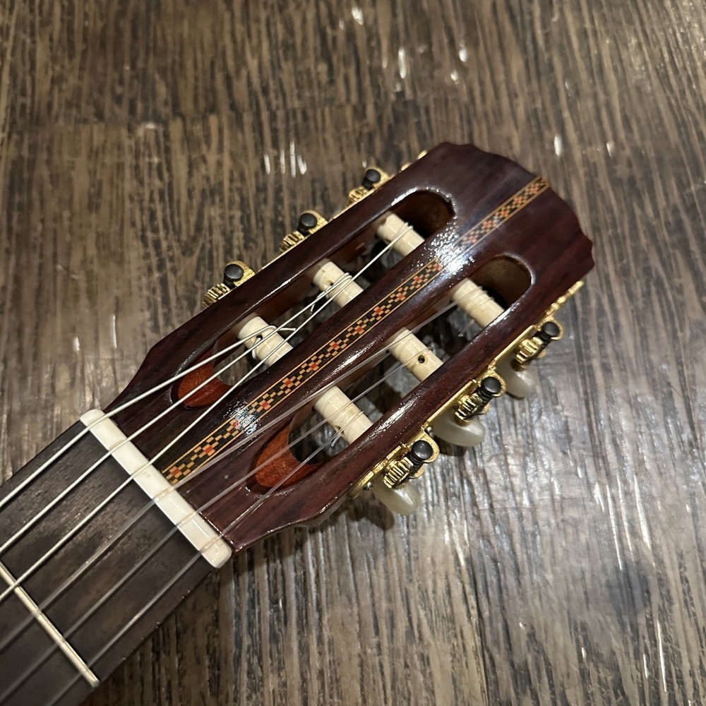 Takamine G-90 Classical Guitar with, 18F, 652mm Scale