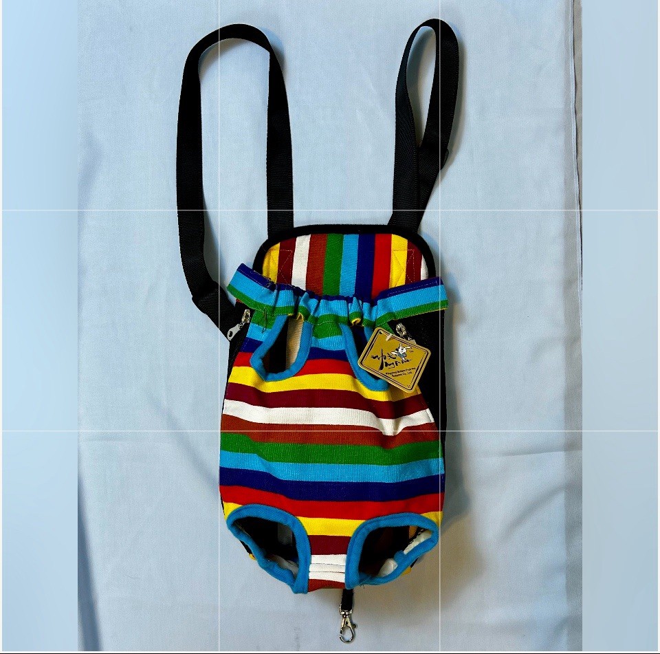 NWT Multicolor Pet Carrier Backpack for Small Cats and dogs / Size medium