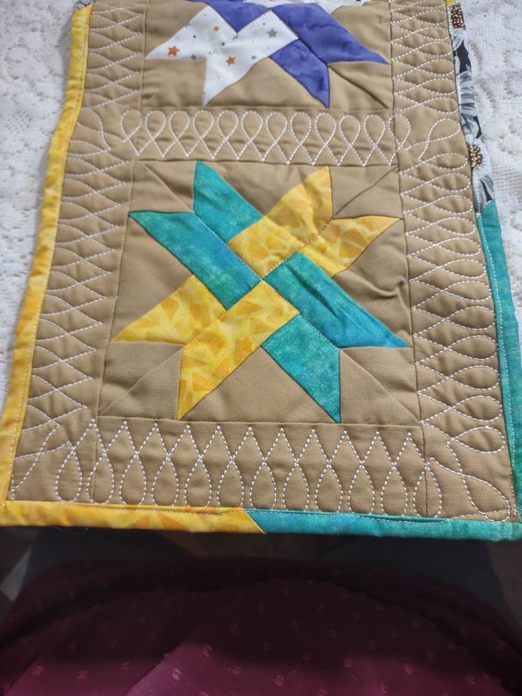 Handmade Machine Quilted Table Runner Reversible Hunter's Star Pattern 8x24"