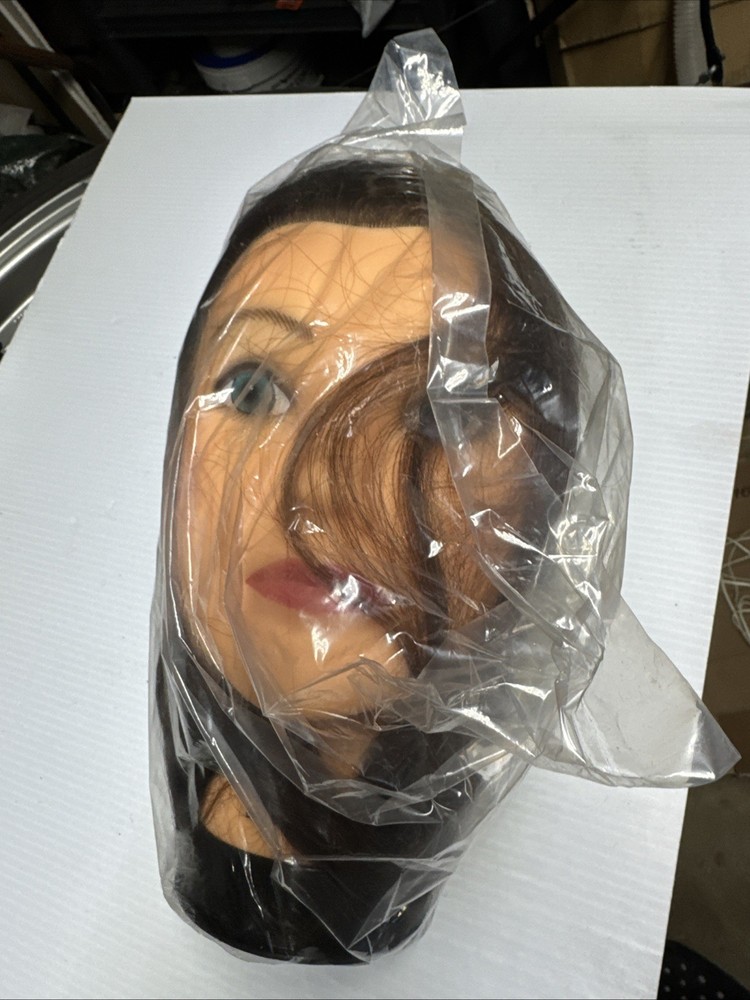 Celebrity Deborah Mannequin