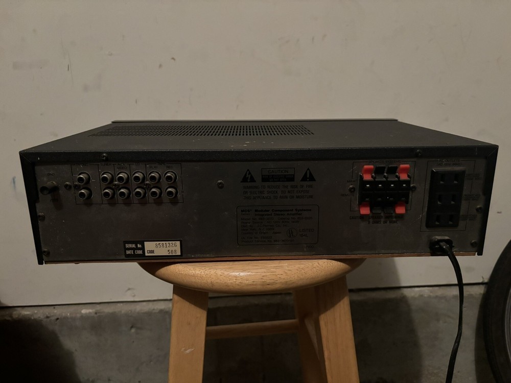 MCS SERIES 3870 STEREO INTEGRATED AMPLIFIER - POWERS ON