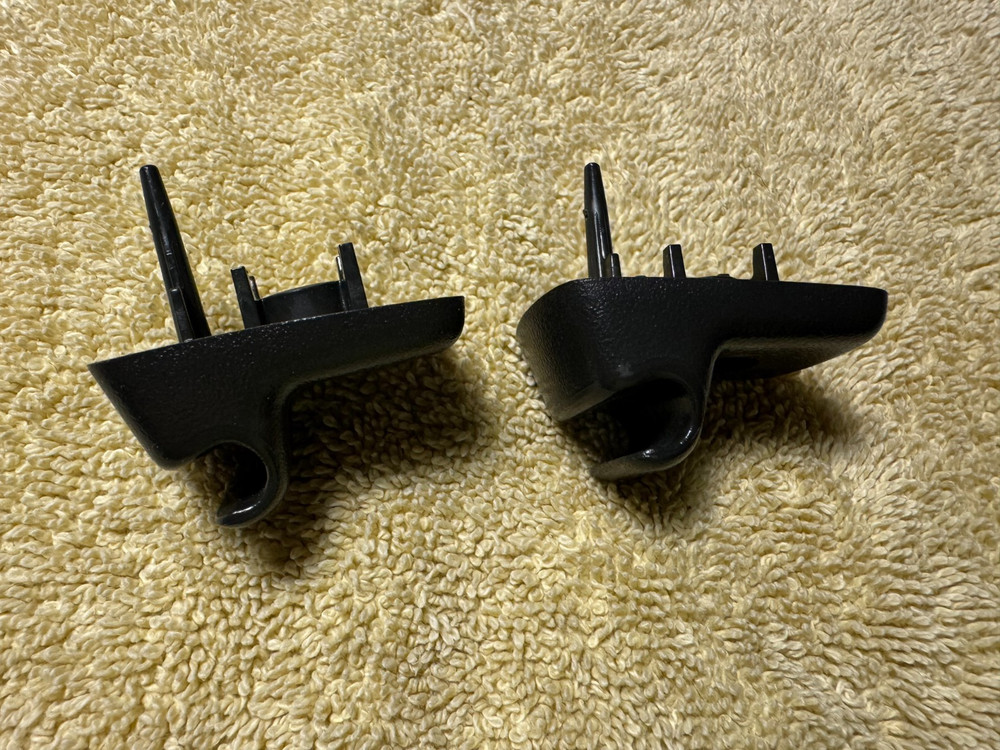 2011 Ford Mustang OEM right and left front visor clips Mustang black